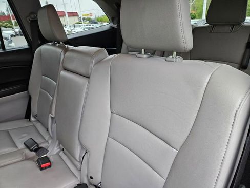 Used 2016 Honda Pilot Touring image 16