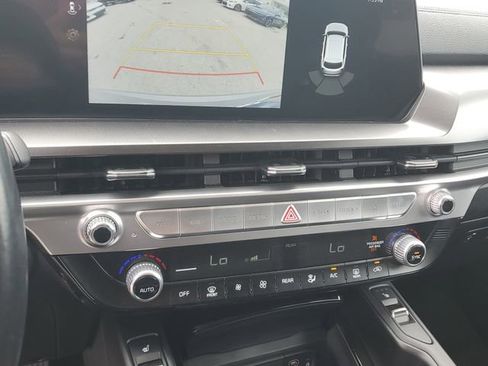 Certified 2024 Kia Telluride S image 26