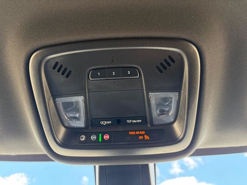 Used 2023 Chevrolet Traverse RS w/ LPO, Floor Liner Package FWD image 21