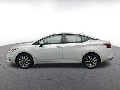 Used 2025 Nissan Versa SV FWD image 4