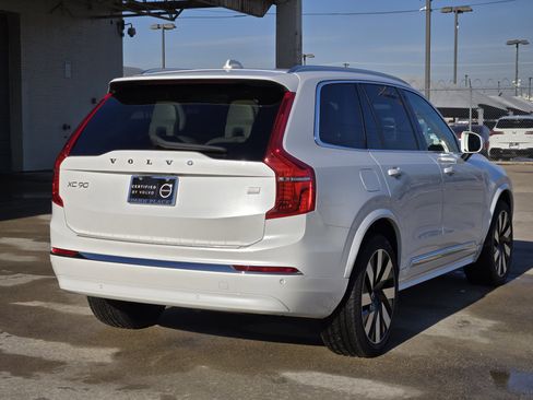 Used 2023 Volvo XC90 T8 Core w/ Protection Package Premier image 9