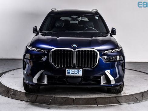 Used 2023 BMW X7 xDrive40i w/ Premium Package image 8