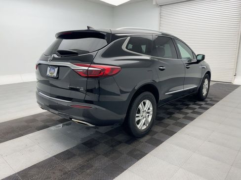 Used 2018 Buick Enclave Essence image 9
