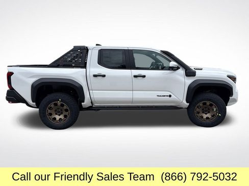New 2025 Toyota Tacoma Trailhunter image 6