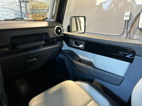 Used 2024 INEOS Grenadier Station Wagon AWD/4WD image 17