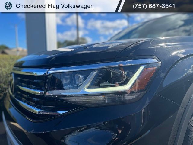 Used 2023 Volkswagen Atlas SE w/ Black Wheel Package FWD image 10