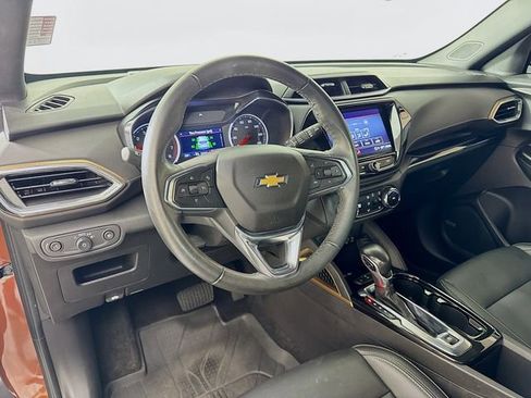 Used 2021 Chevrolet TrailBlazer ACTIV w/ Technology Package image 12