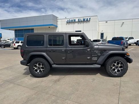 Used 2020 Jeep Wrangler Unlimited Sahara image 4