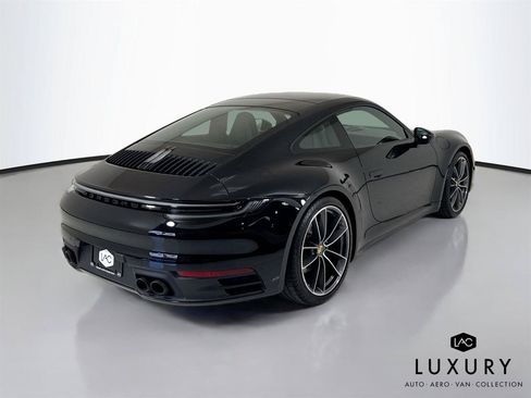 Used 2022 Porsche 911 Carrera w/ Premium Package RWD image 6