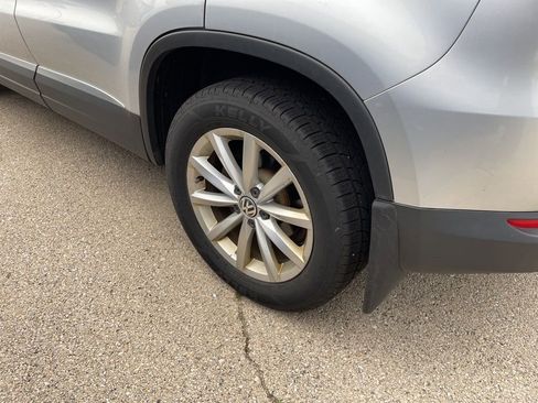 Used 2017 Volkswagen Tiguan Wolfsburg Edition AWD/4WD image 4