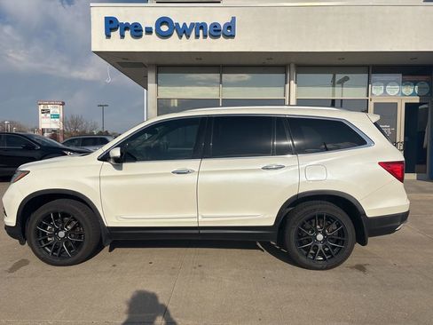 Used 2016 Honda Pilot Touring image 8