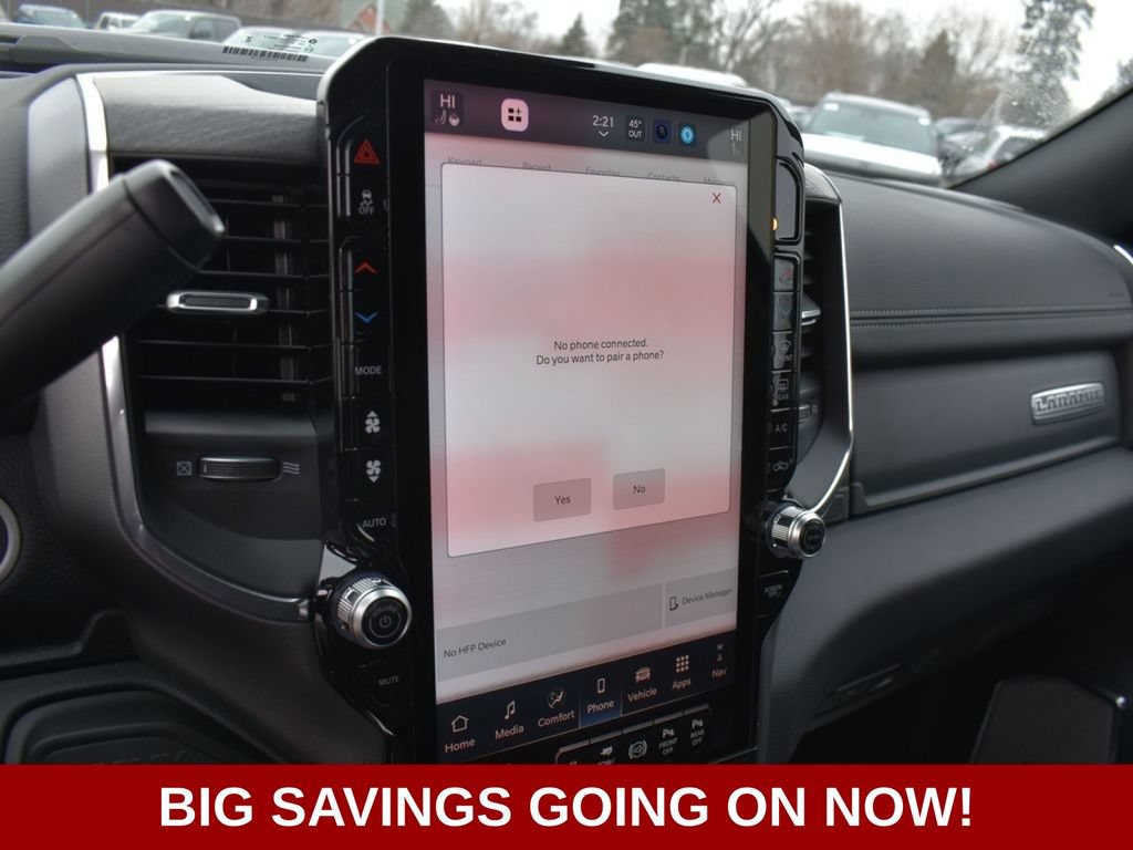 New 2026 RAM 3500 Laramie AWD/4WD image 32