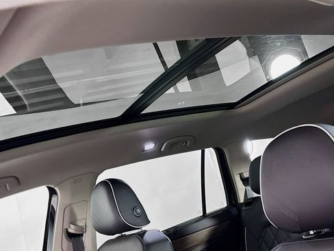 New 2025 Volkswagen Atlas SEL Premium R-Line image 19