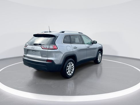 Used 2019 Jeep Cherokee Latitude w/ Cold Weather Group AWD/4WD image 9