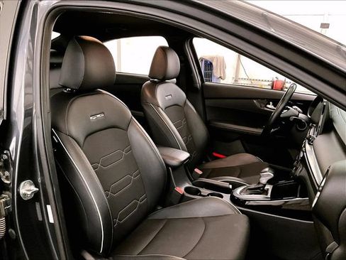 Used 2021 Kia Forte GT-Line FWD image 7
