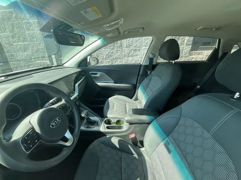 Used 2021 Kia Niro LX FWD image 5