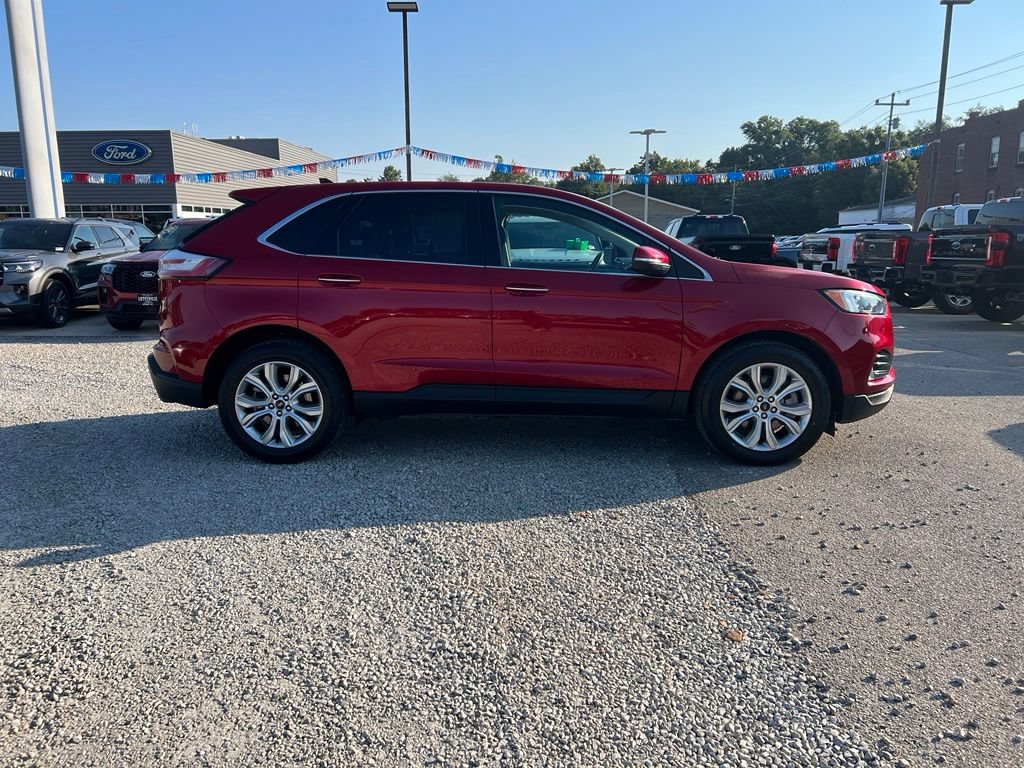Used 2023 Ford Edge Titanium AWD/4WD image 9