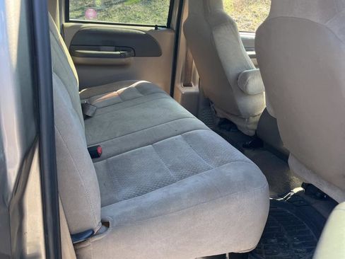 Used 2003 Ford F250 XL image 12