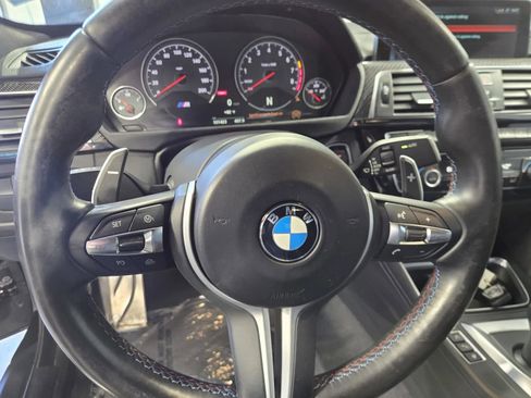 Used 2018 BMW M4 Coupe RWD image 12