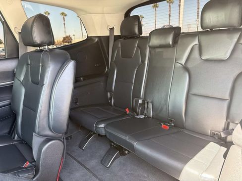 Used 2025 Kia Telluride S FWD image 20