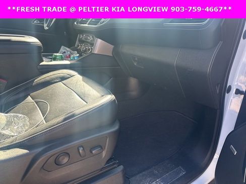 Used 2021 GMC Yukon XL SLT w/ Rear Media and Nav Package image 10