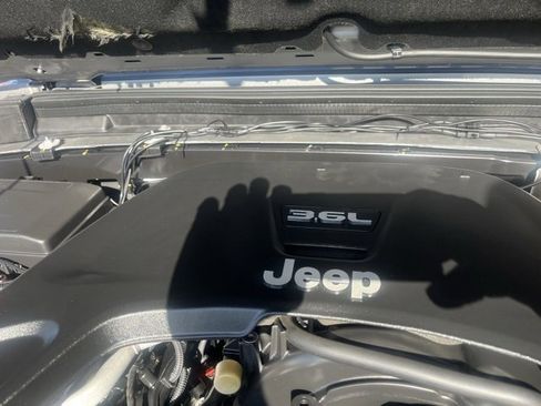 Used 2018 Jeep Wrangler Unlimited Sport S image 14