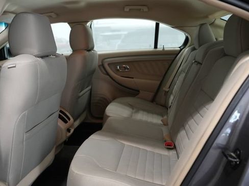 Used 2014 Ford Taurus SE FWD image 14