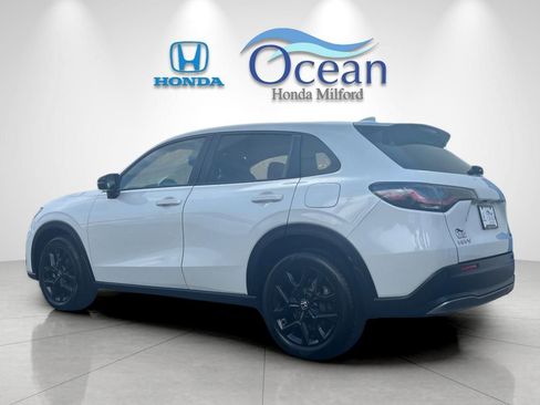 Used 2024 Honda HR-V Sport image 5