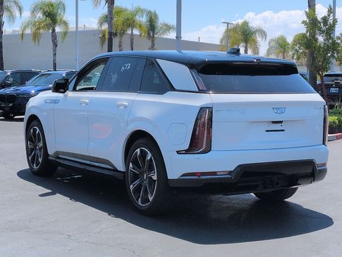 Used 2025 Cadillac Escalade IQ Sport 1 w/ Smart Trailering package AWD/4WD image 8