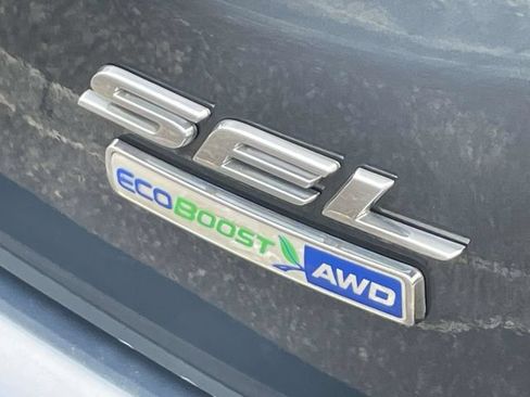 Used 2019 Ford Edge SEL w/ Equipment Group 201A AWD/4WD image 10