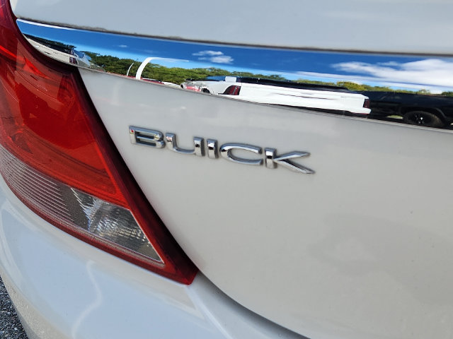 Used 2012 Buick Regal Leather FWD image 29