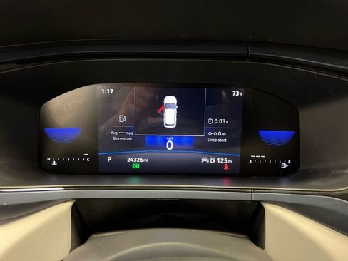 Certified 2024 Volkswagen Taos SE FWD image 22