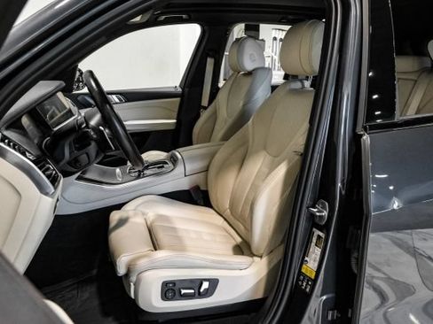 Used 2022 BMW X5 xDrive40i w/ M Sport Package AWD/4WD image 31
