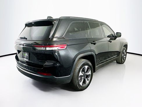 Used 2022 Jeep Grand Cherokee Limited 4xe w/ Luxury Tech Group II AWD/4WD image 9