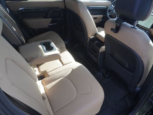 New 2026 Land Rover Defender 110 X-Dynamic SE image 26