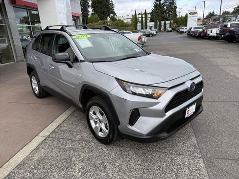 Certified 2021 Toyota RAV4 LE AWD/4WD image 8