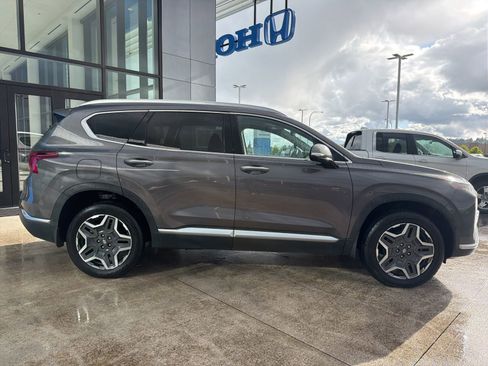 Used 2022 Hyundai Santa Fe Limited w/ Cargo Package AWD/4WD image 4