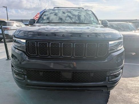 Used 2024 Jeep Wagoneer Series II image 6