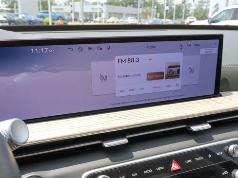 Used 2025 Genesis GV80 2.5T Advanced AWD/4WD image 5