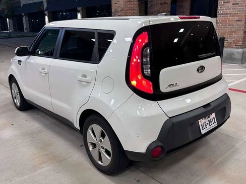 Used 2016 Kia Soul FWD image 6