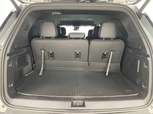 New 2026 Chevrolet Traverse LT w/ Midnight/Sport Edition AWD/4WD image 12