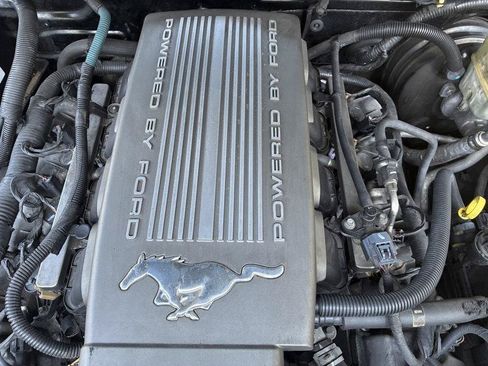 Used 2009 Ford Mustang GT Premium RWD image 58