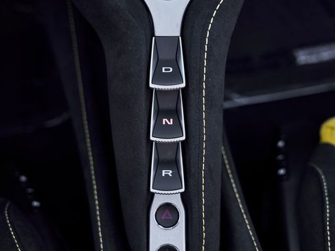 Used 2026 McLaren 750S Spider RWD image 68