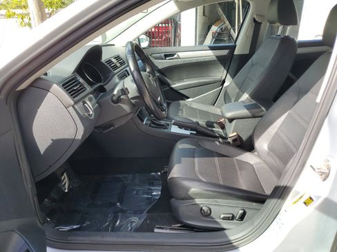 Used 2019 Volkswagen Passat 2.0T Wolfsburg image 17