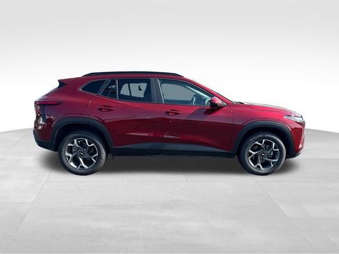Used 2024 Chevrolet Trax LT FWD image 6