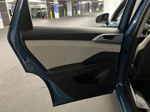 New 2025 Volkswagen Taos SE image 20