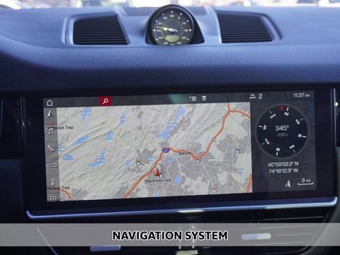 Used 2019 Porsche Cayenne E-Hybrid image 3