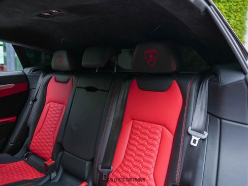 Used 2019 Lamborghini Urus image 37