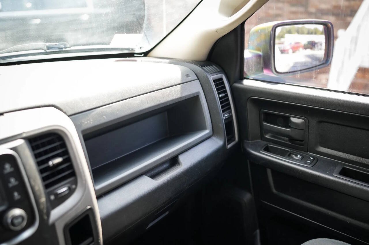 Used 2014 RAM 1500 Express RWD image 43