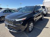 Used 2017 Jeep Cherokee Overland image 2